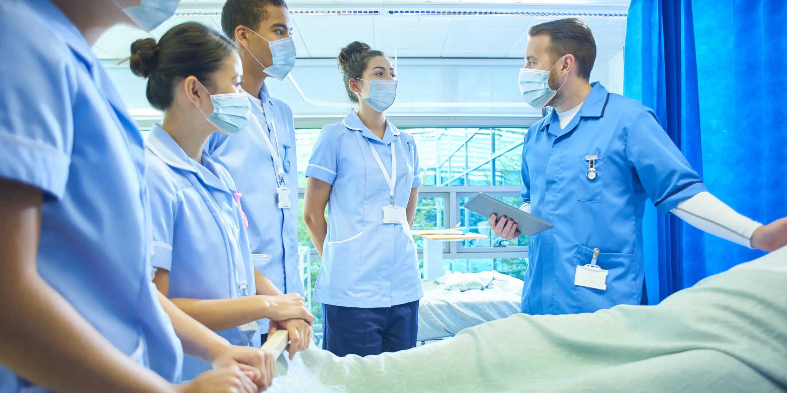 الاختبارات المعرفية والتدريب التكيفي في مجال التمريض للمحترفين الأجانب في ألمانيا الاختبارات المعرفية والتدريب التكيفي في مجال التمريض للمحترفين الأجانب في ألمانيا